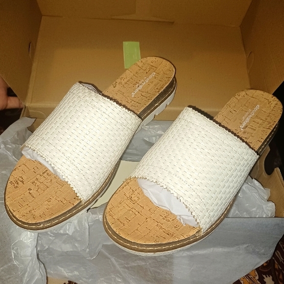 cloudwalkers Shoes - Cloudwalkers White Woven Slip On Sandals Sz. 11W